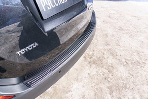 Накладка на задний бампер Toyota Rav4 2013-2015